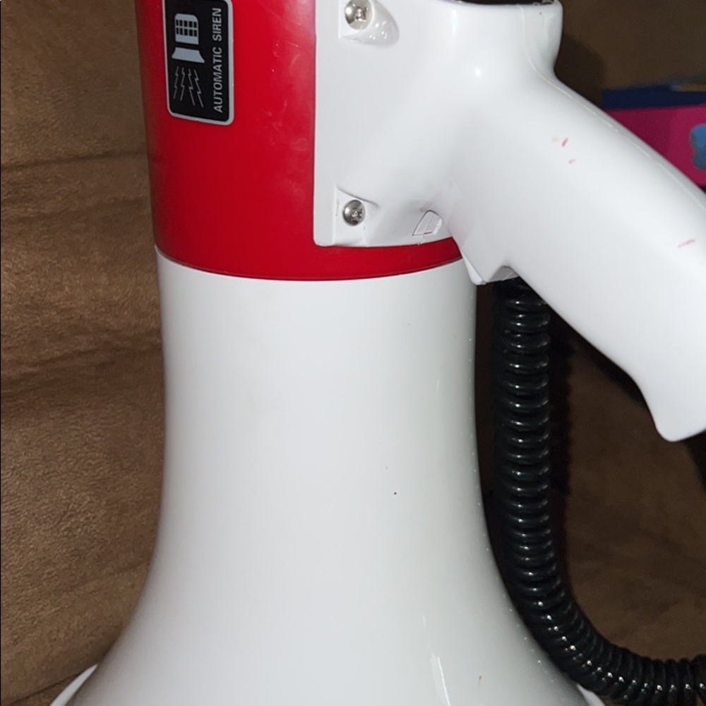 Megaphone - Picture 8 of 8